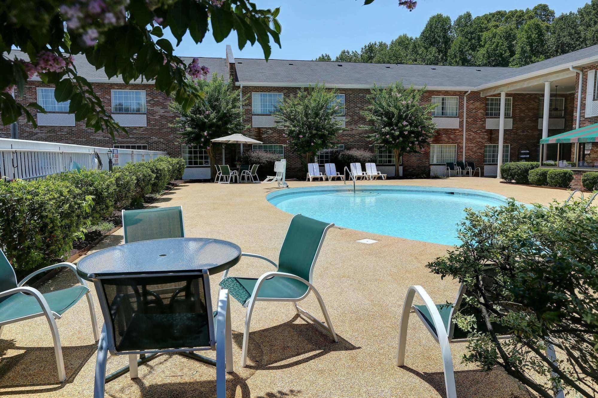 Country Inn & Suites By Radisson, Charlotte I-85 Airport, Nc Extérieur photo